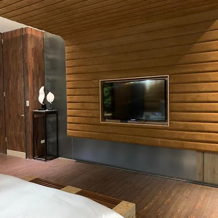 Aquarius Motel Taichung Buitenkant foto