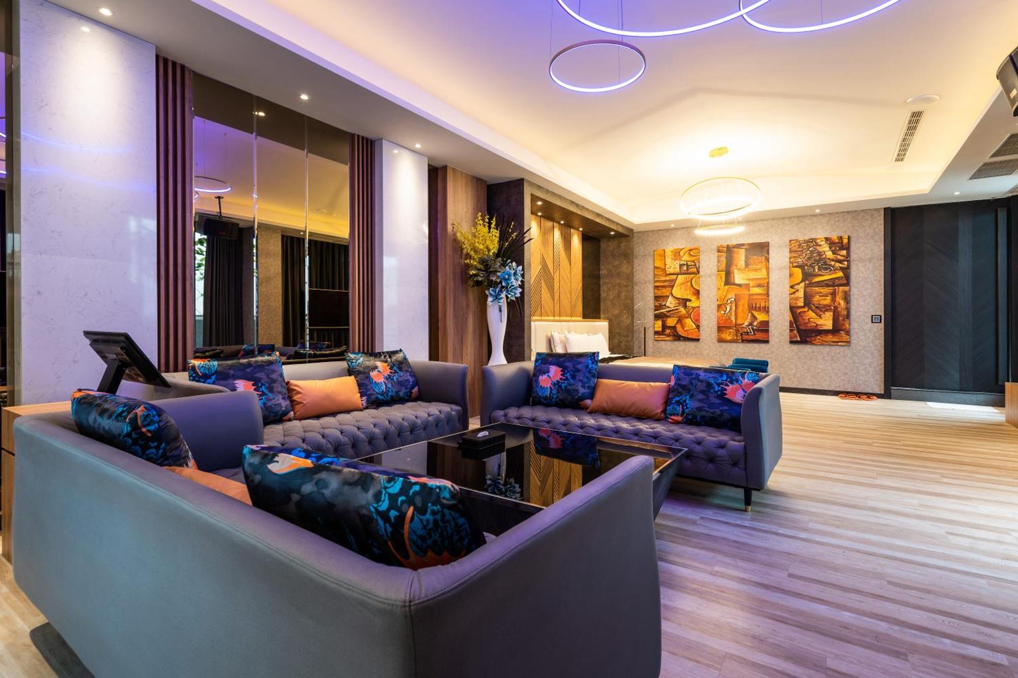 Aquarius Motel Taichung Buitenkant foto