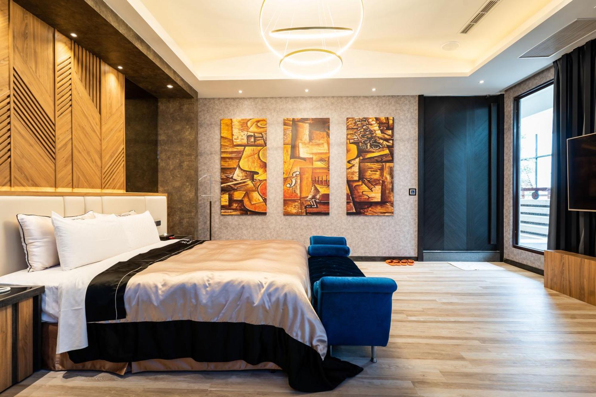 Aquarius Motel Taichung Buitenkant foto