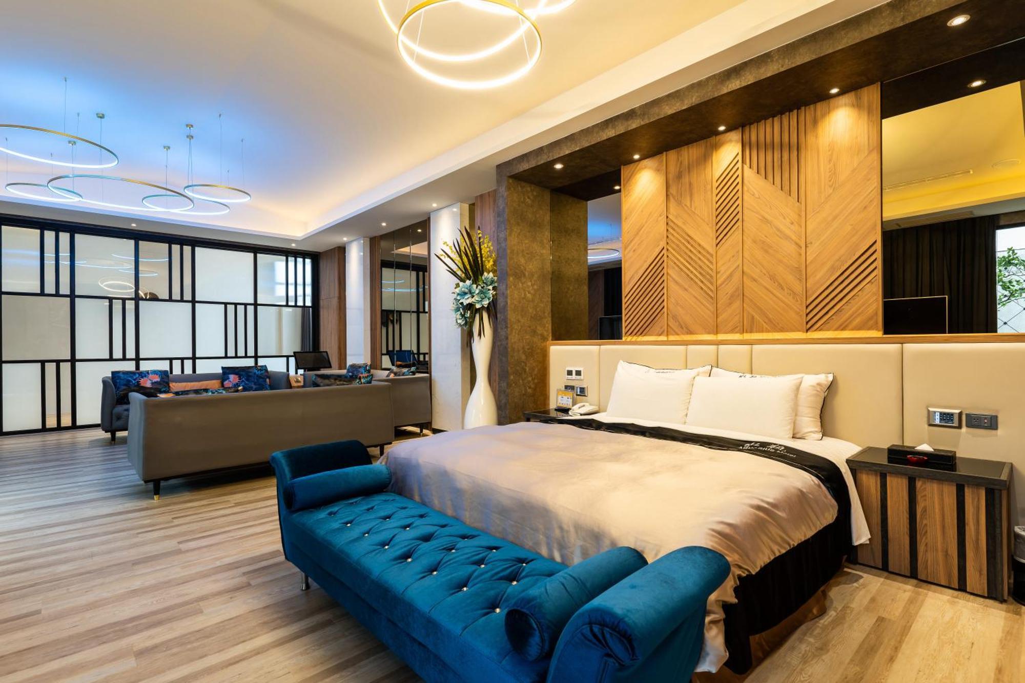 Aquarius Motel Taichung Buitenkant foto