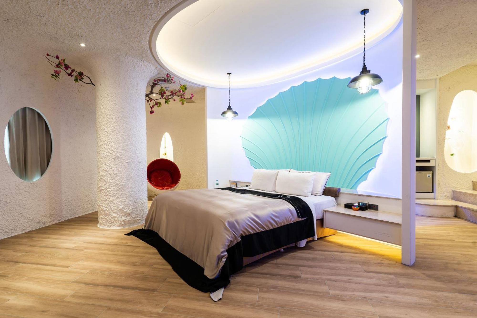 Aquarius Motel Taichung Buitenkant foto