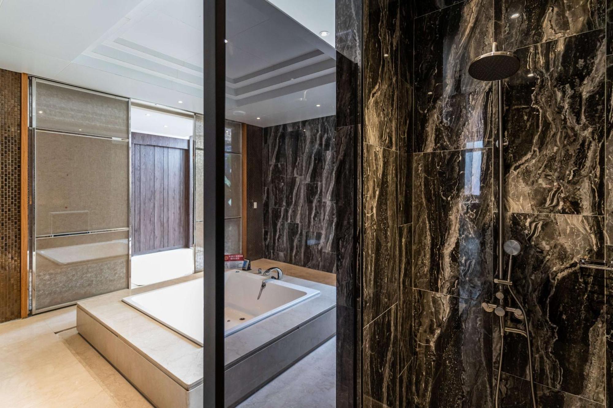 Aquarius Motel Taichung Buitenkant foto