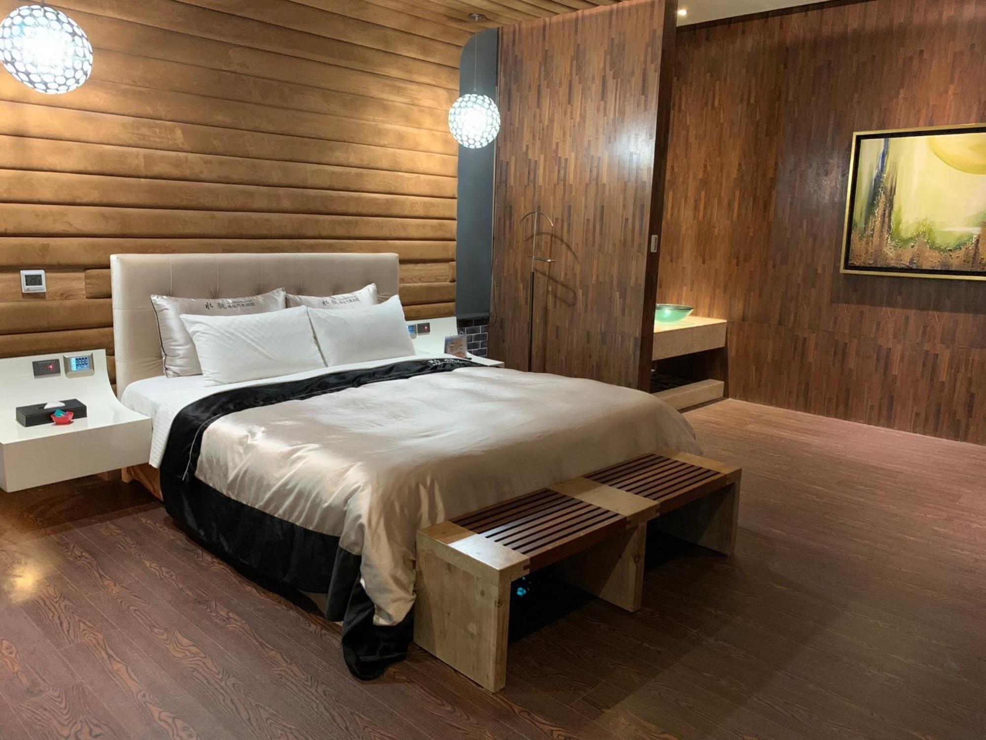 Aquarius Motel Taichung Buitenkant foto