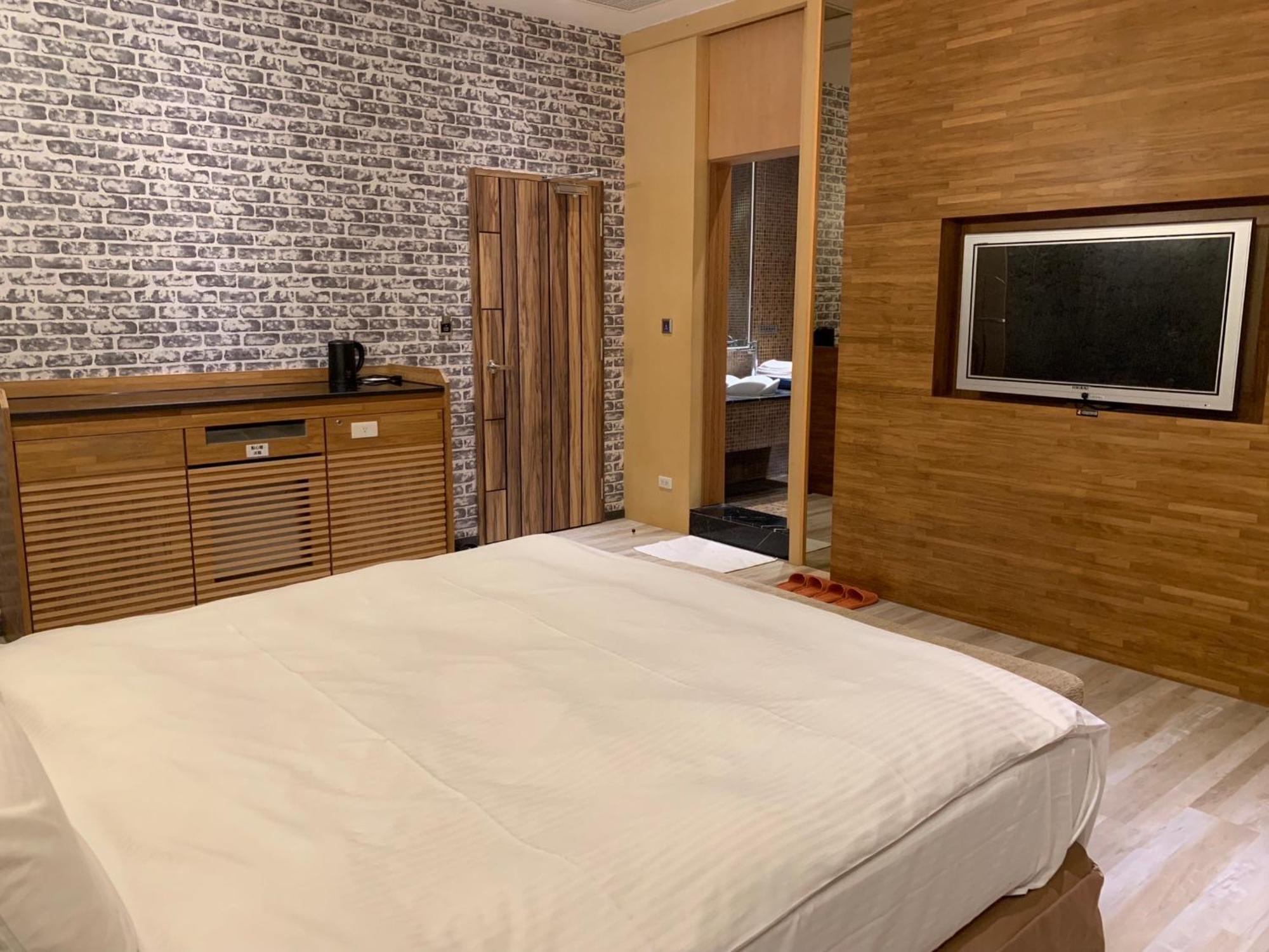 Aquarius Motel Taichung Buitenkant foto