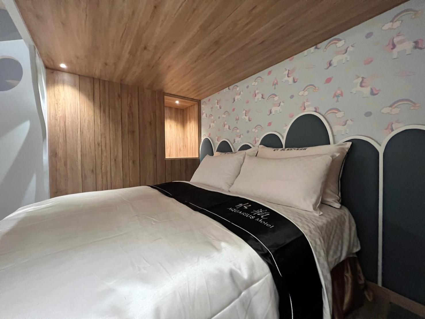 Aquarius Motel Taichung Buitenkant foto