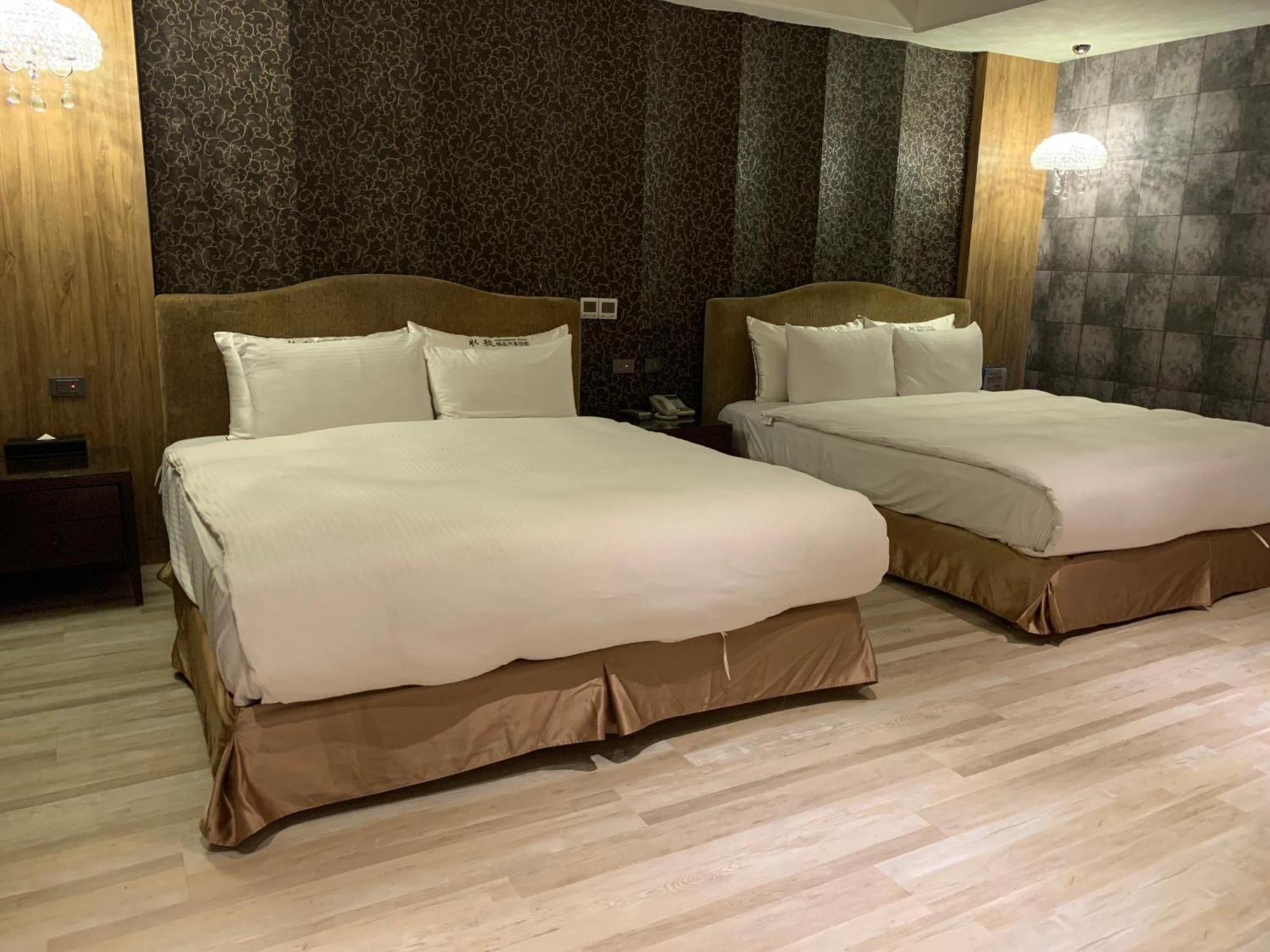 Aquarius Motel Taichung Buitenkant foto